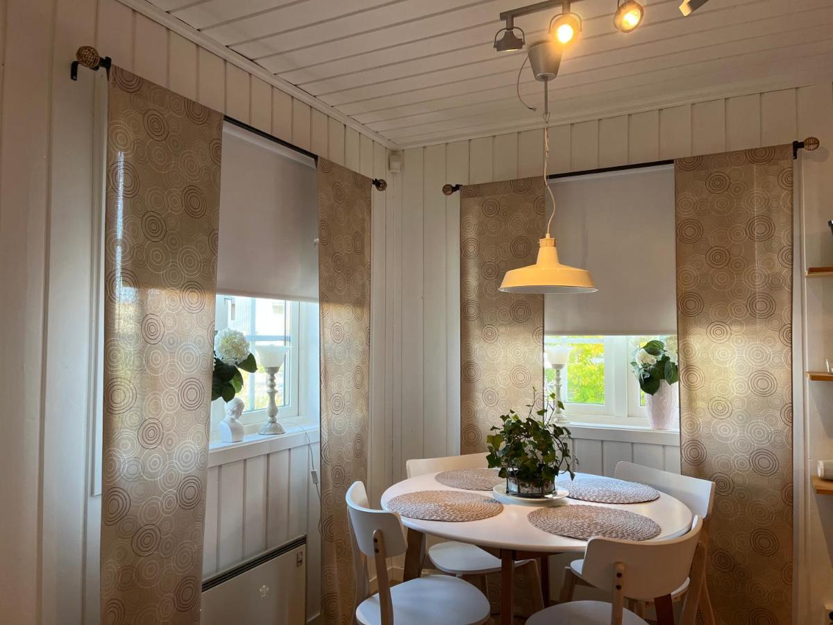 Lilla Groena Huset Pa Garden Harnosand Exterior photo
